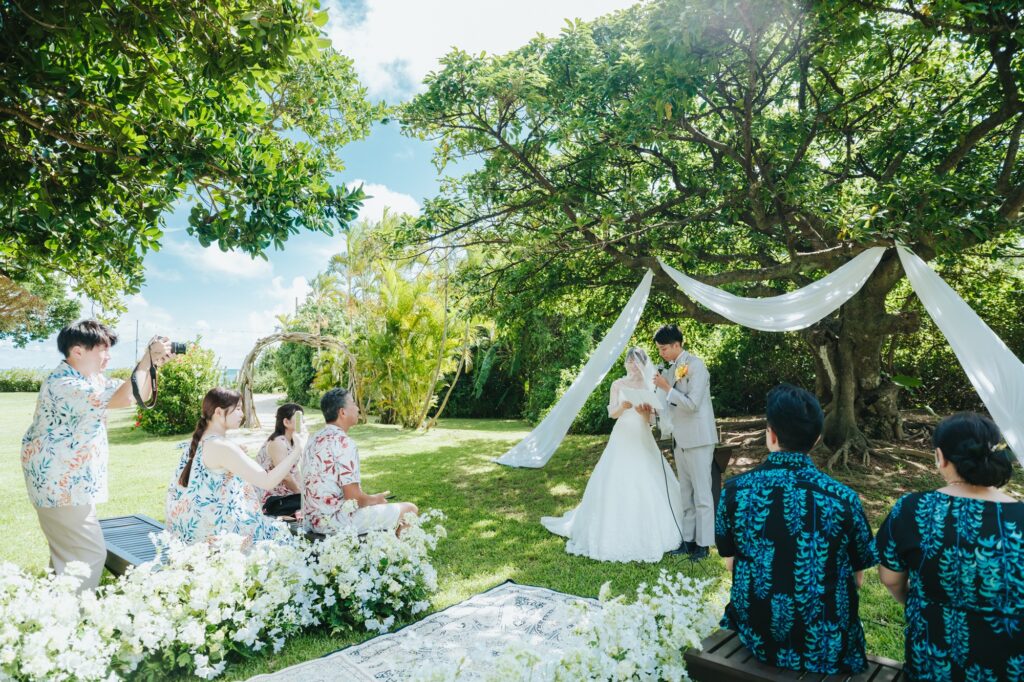 【8月挙式／ザ・ビーチテラス　ホテルアオ石垣】<br>Mr. K & Ms. Hのサムネイル