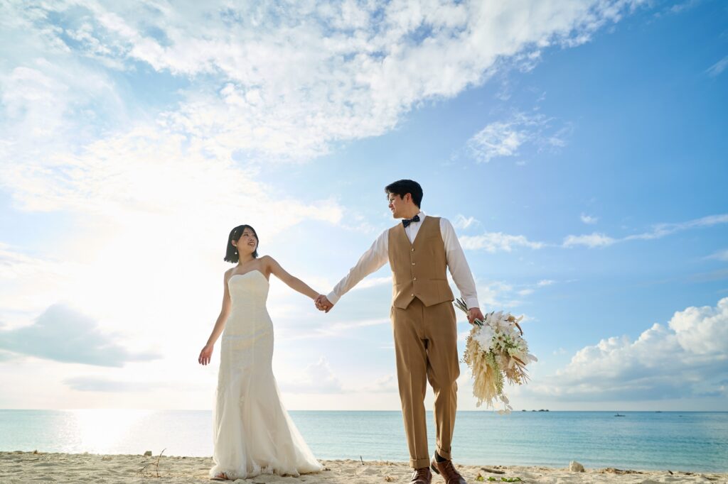 【10月撮影／沖縄本島ウエディングフォト】<br>Mr.T & Ms.Aのサムネイル