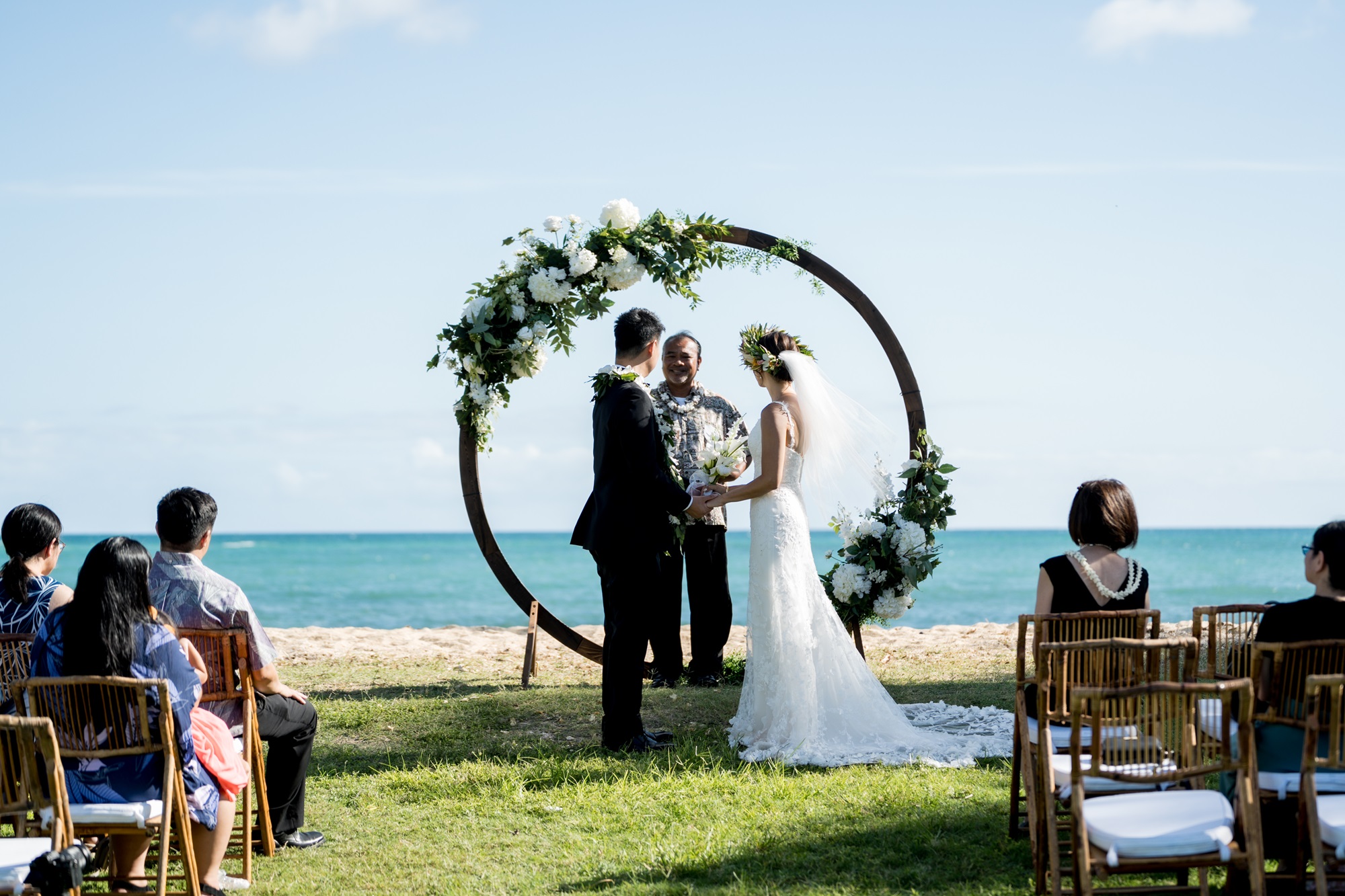 【10月挙式／ザ・サーフ ポハクプナ ビーチクラブ】<br>Mr.S＆Ms.Mのサムネイル