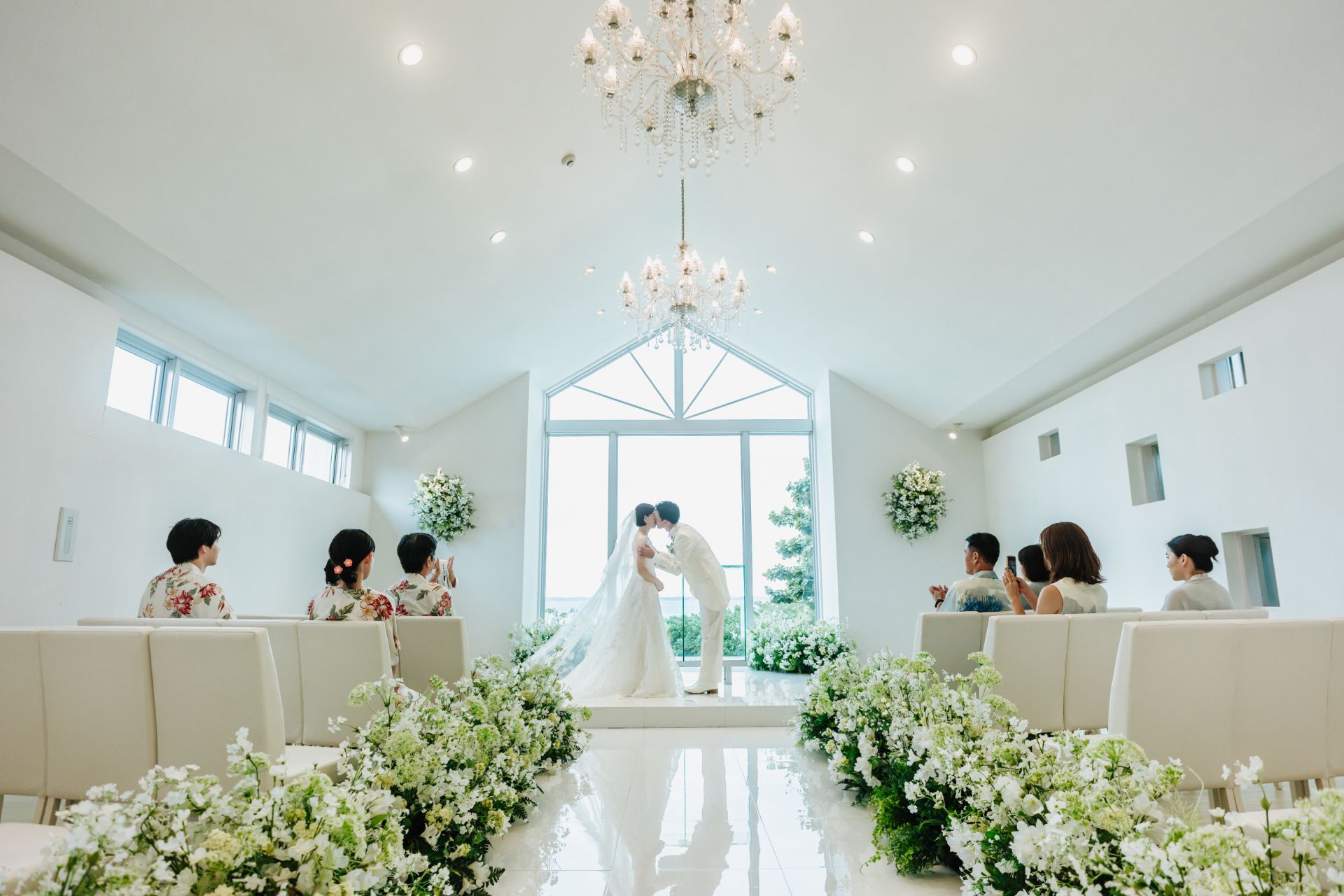 【10月挙式／ザ・ビーチテラス　ホテルアオ石垣】<br>Mr. K & Ms. Kのサムネイル